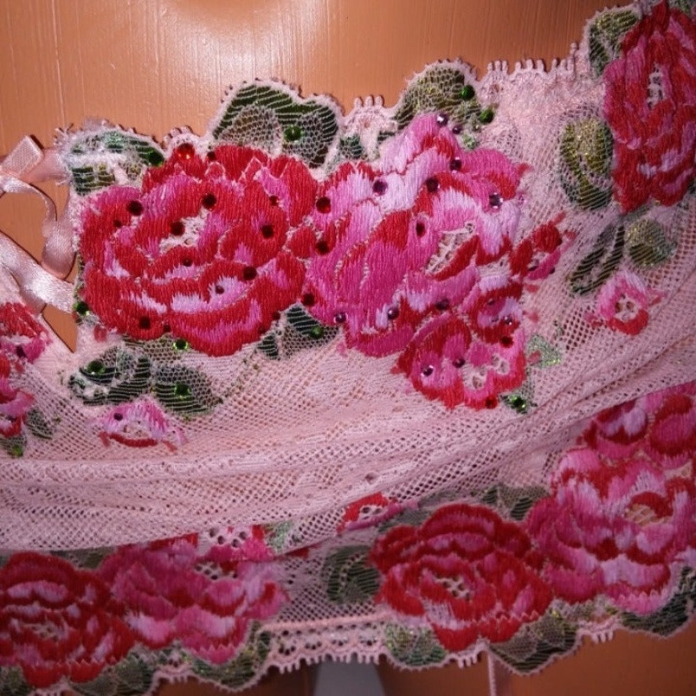 Victoria Secret Garter Belt Large - Picture 3 of 6